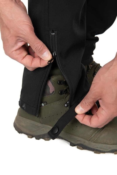 /environment/cache/images/productGfx_122309_700_700/Spodnie-Fox-Pro-Series-Soft-Shell-Trousers.3.jpg