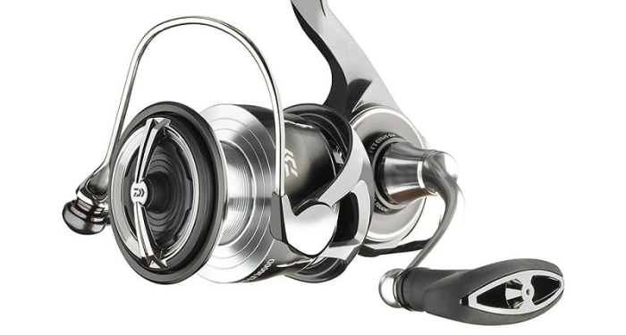 /environment/cache/images/productGfx_125900_700_700/Daiwa-Kolowrotek-24-Luvias-LT-2500S.jpg