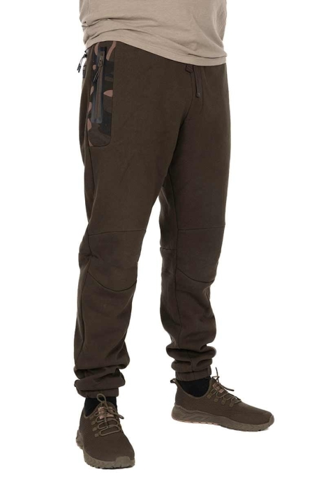 /environment/cache/images/productGfx_137821_700_700/Spodnie-Fox-Khaki-Camo-premium-310-joggers-Roz-XXL.jpg