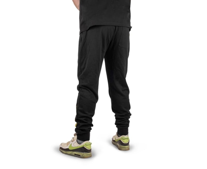 /environment/cache/images/productGfx_141609_700_700/Spodnie-Black-Cat-Joggers1.jpg