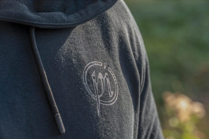 /environment/cache/images/productGfx_150452_700_700/pp-p0200714_corecollectionhoodie-006_inuse-.jpg