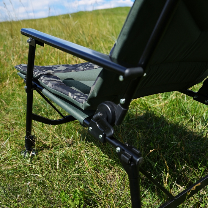 /environment/cache/images/productGfx_152953_700_700/armchair-7.jpg
